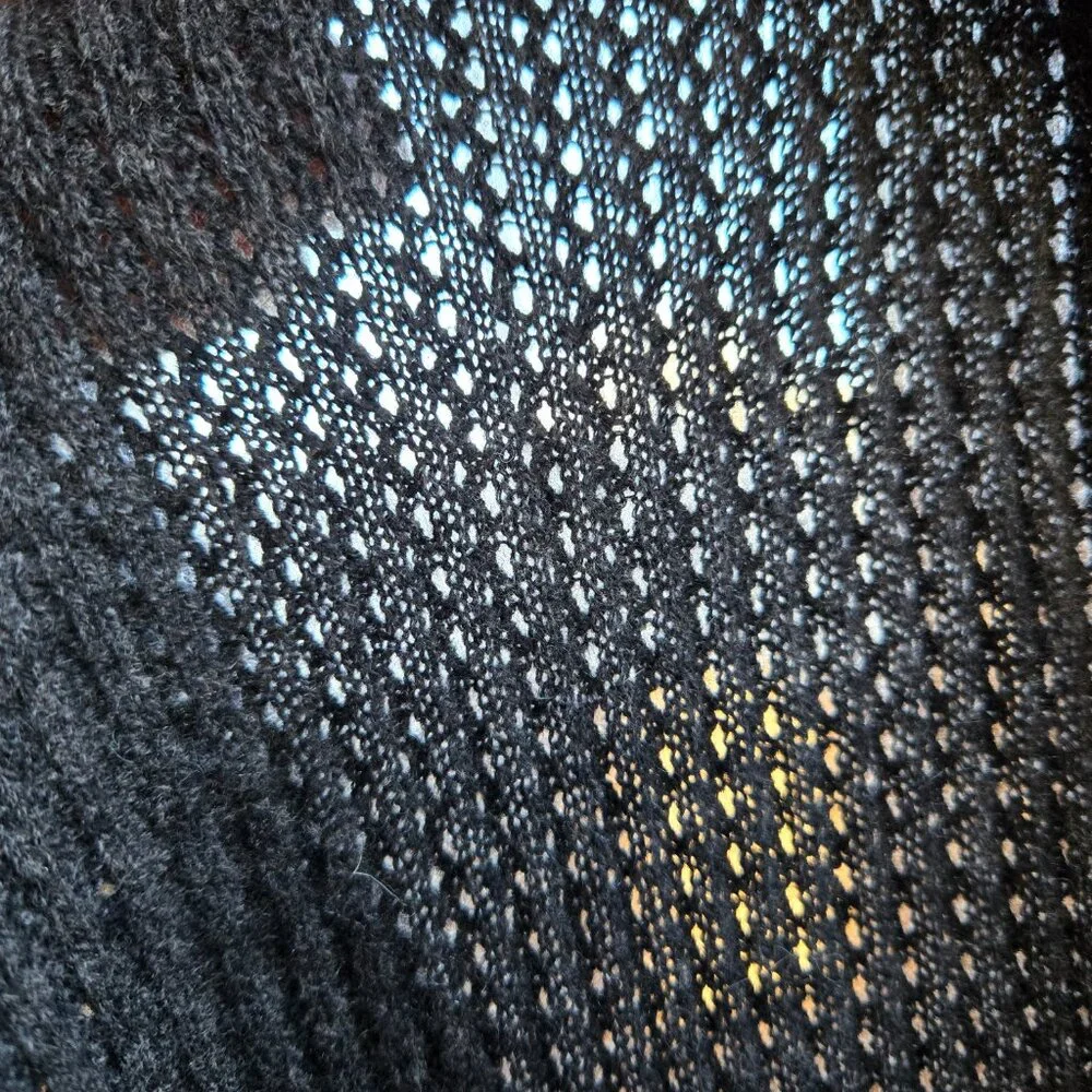 Qi Cashmere Scarf Grey Black